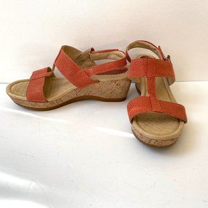 Hush Puppies Womens Pink Leather Wedge Sandals Size 7